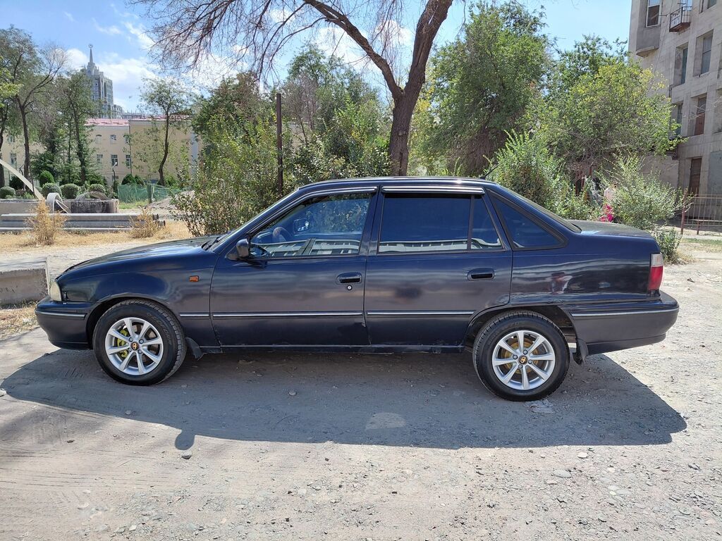 Daewoo Nexia: 2008 г., 1.5 л, Механика, Бензин, Седан: фото 2