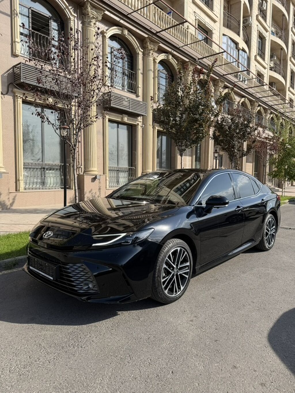 Toyota Camry: 2025 г., 2.5 л, Автомат, Бензин, Седан: фото 3
