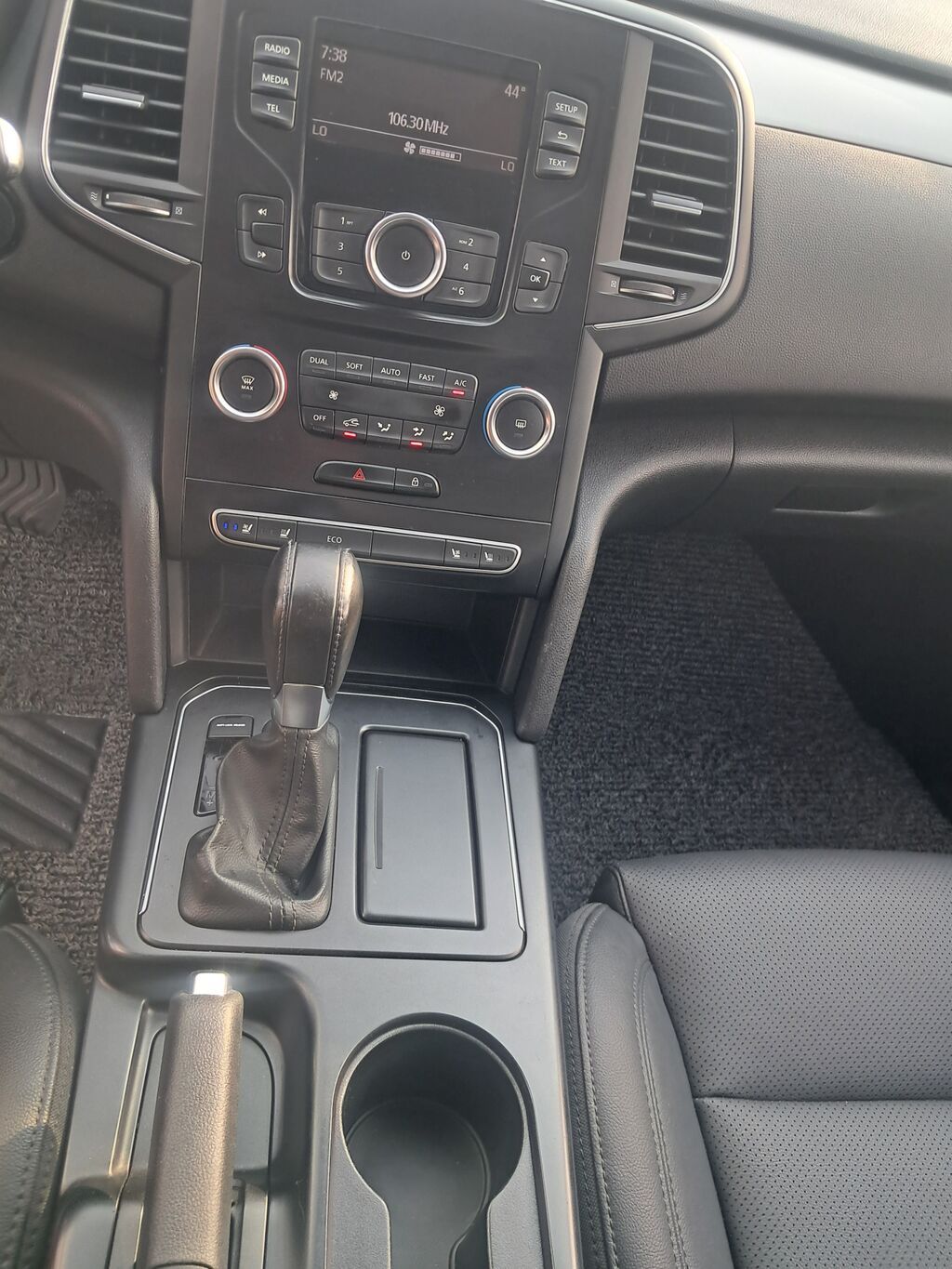 Renault SM6: 2019 г., 2 л, Автомат, Газ, Седан: фото 5