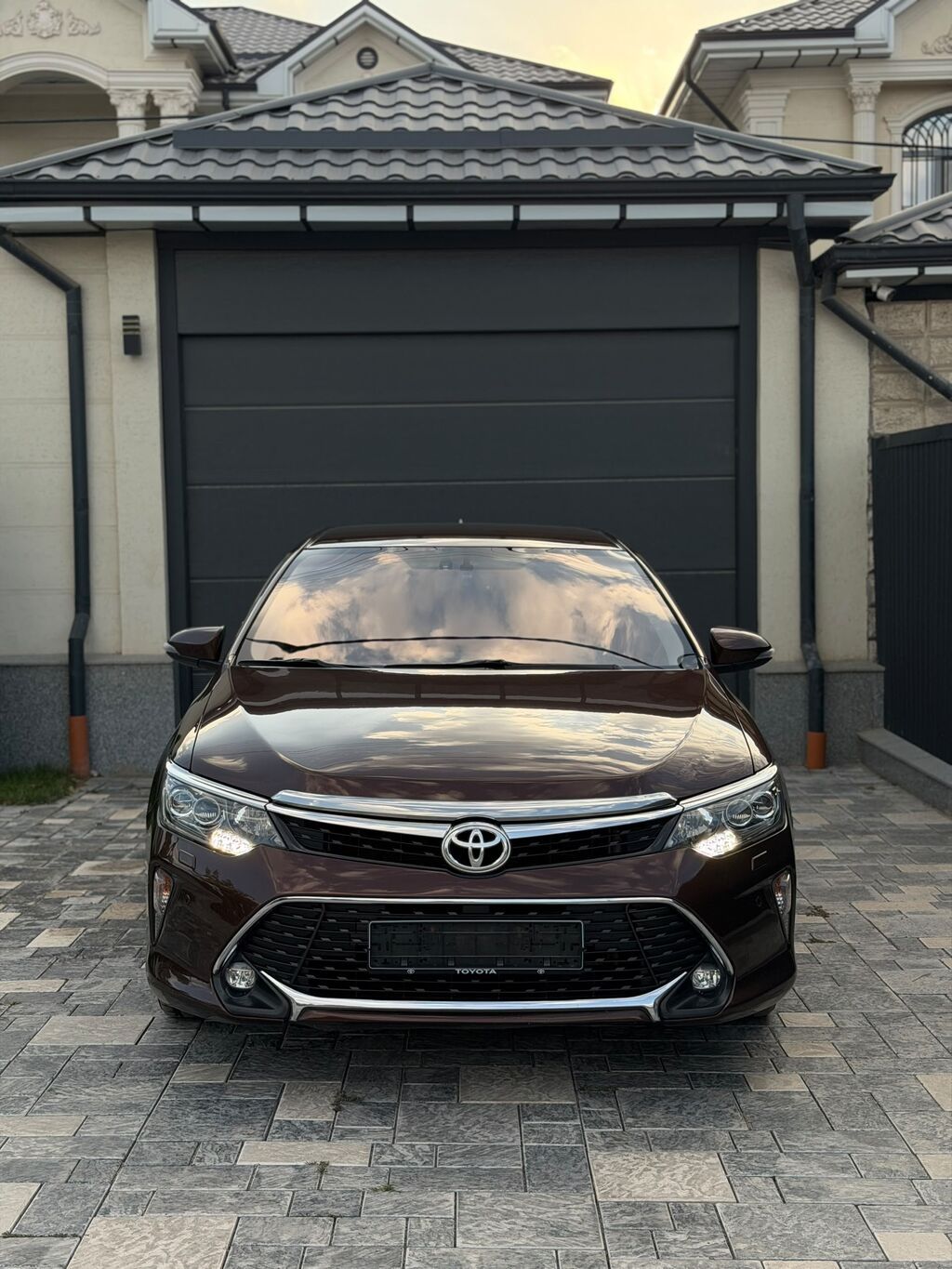 Toyota Camry: 2017 г., 2.4 л, Автомат, Бензин, Седан: фото 3