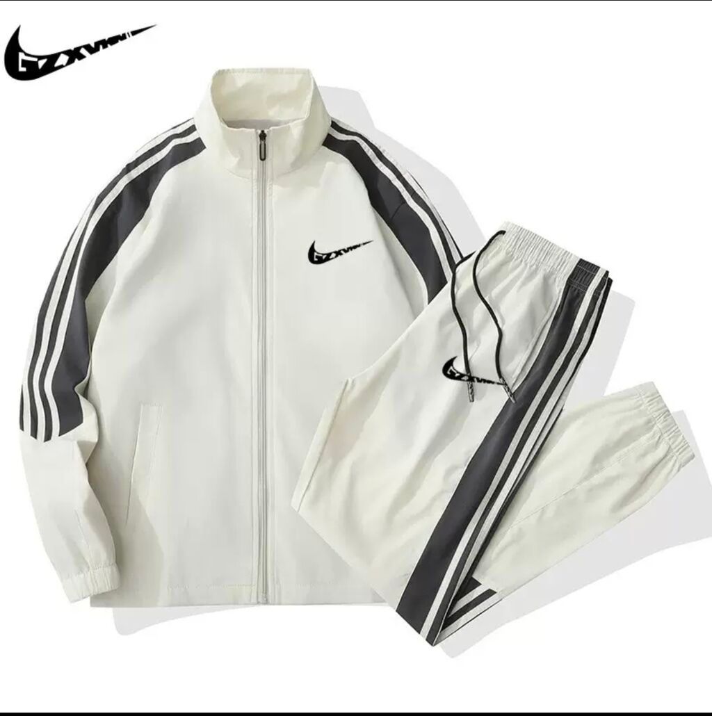 Спортивный костюм Nike, черный с серыми лампасами: фото 2