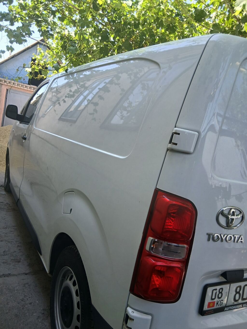 Грузовой фургон Toyota ProAce (белый) - Кузов: цельнометаллический: фото 7
