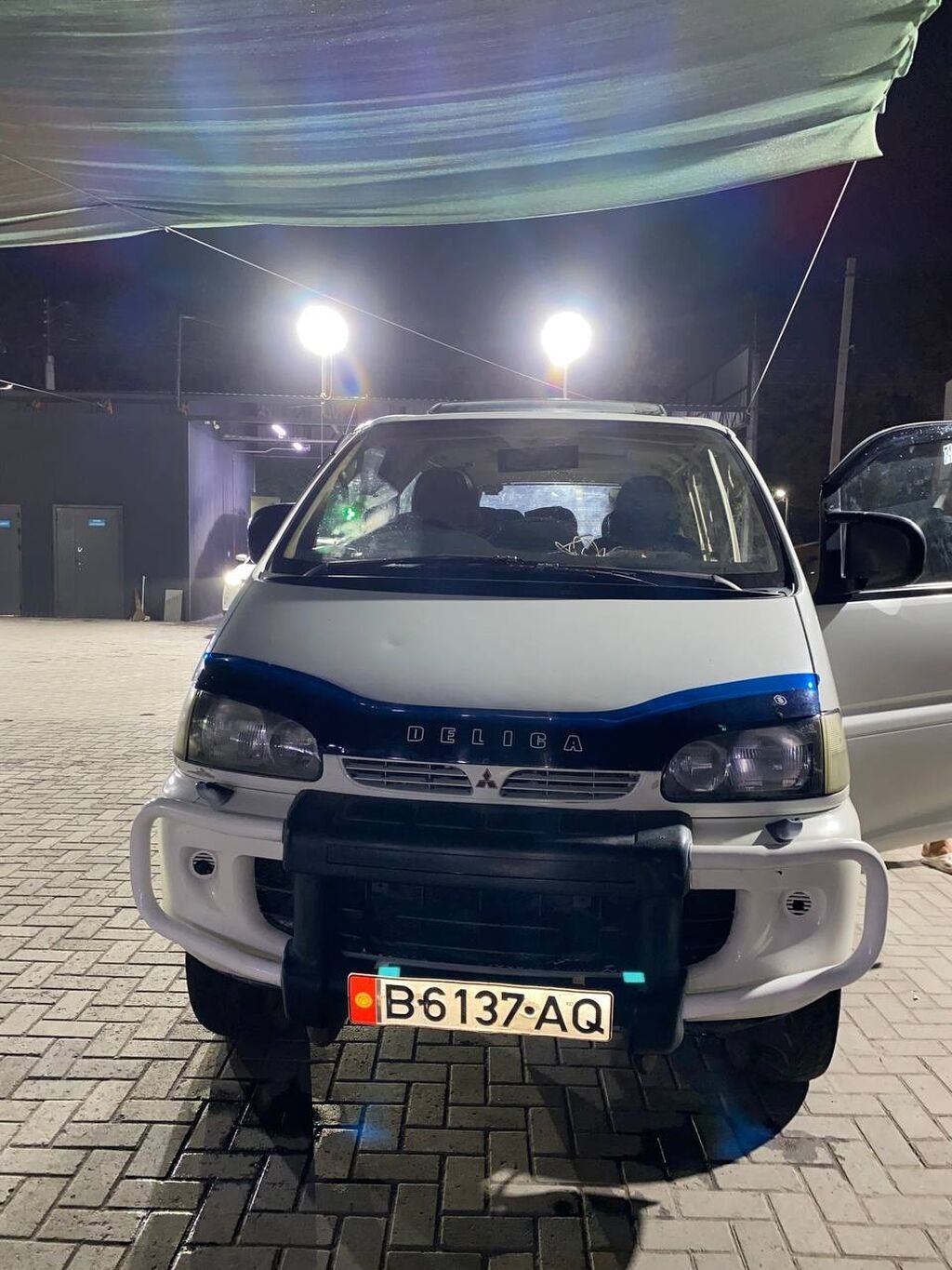 Mitsubishi Space Gear: 1994 г., 2.4 л, Автомат, Бензин, Минивэн: фото 8