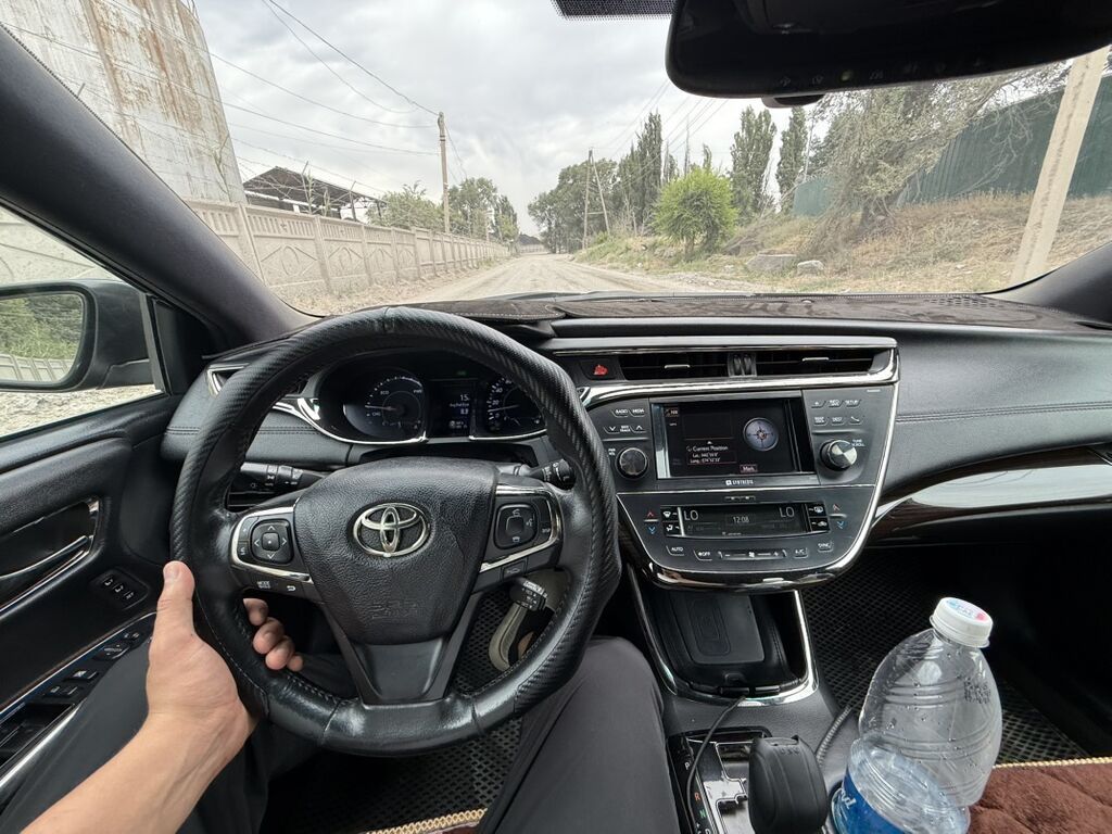 Toyota Avalon: 2013 г., 2.5 л, Автомат, Гибрид, Седан: фото 2