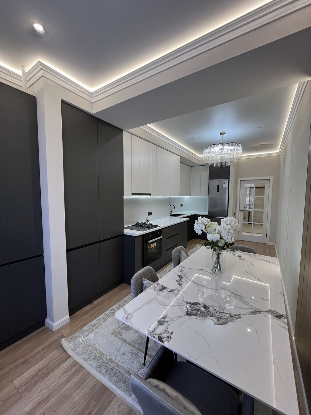 3 комнаты, 88 м², Элитка, 13 этаж, Дизайнерский ремонт — фото 1