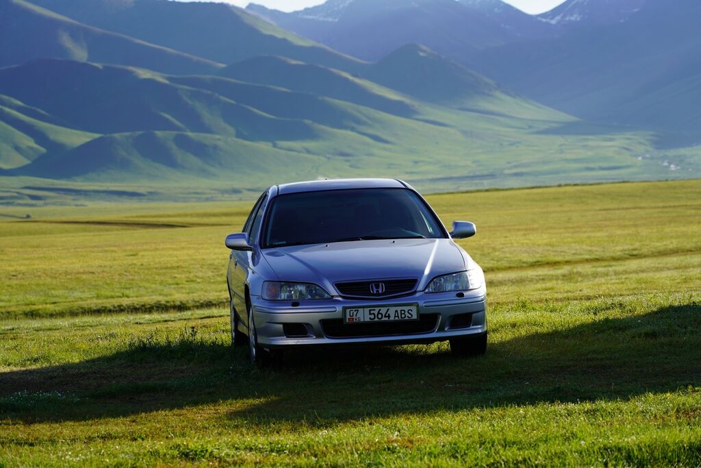 Хонда кыргызстан. Toyota Aristo 3.0. Toyota Aristo 1994. Toyota Aristo 3.0 фильтр салона.