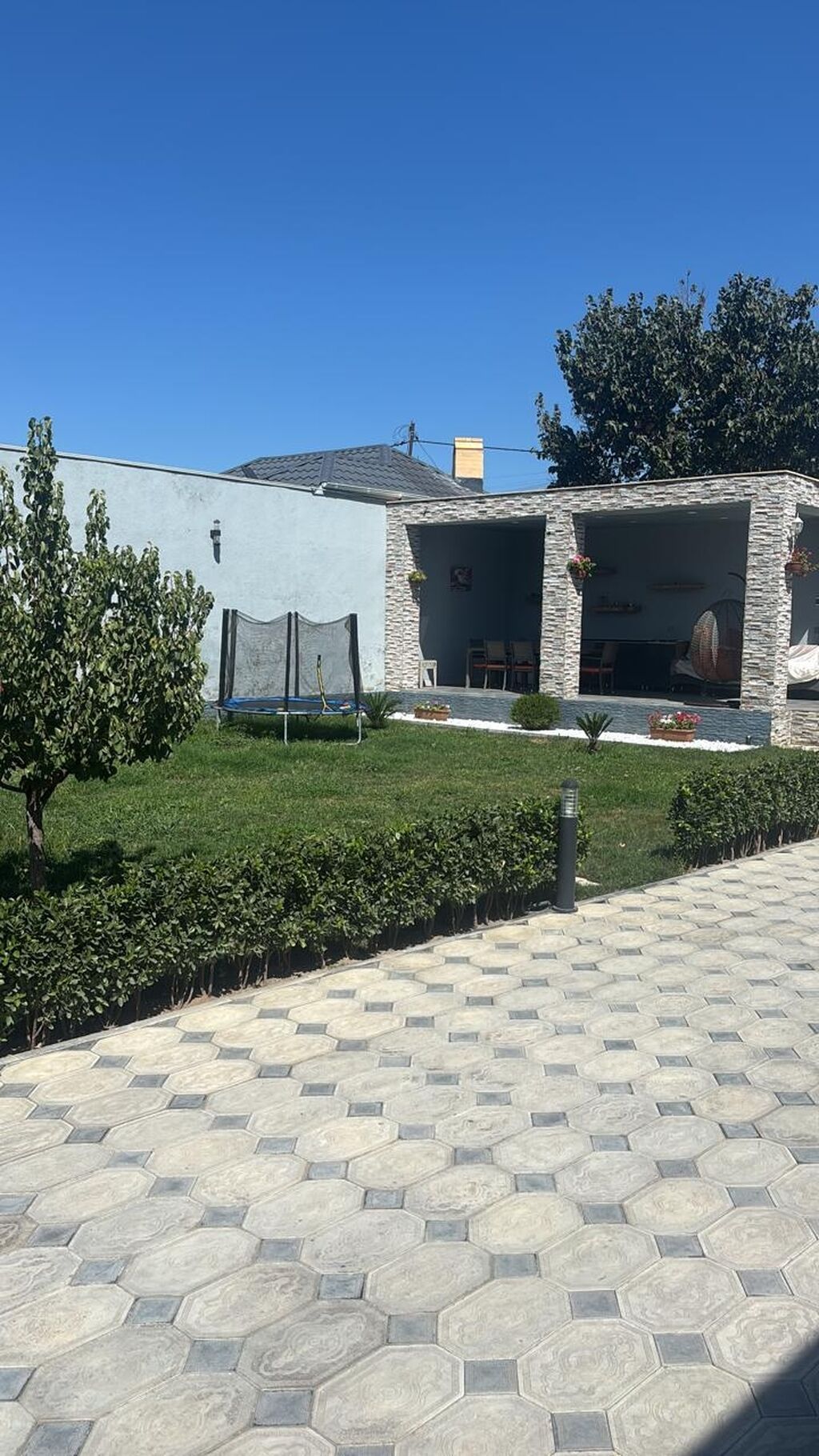 110 kv. m, 3 otaqlı, İşıq, İnternet, Telefon
