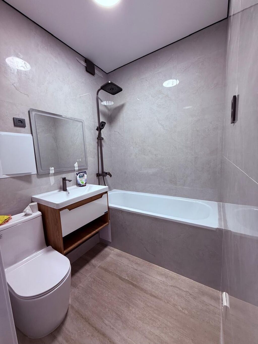 2 комнаты, 67 м², 106 серия улучшенная, 1 этаж, Дизайнерский ремонт: фото 4