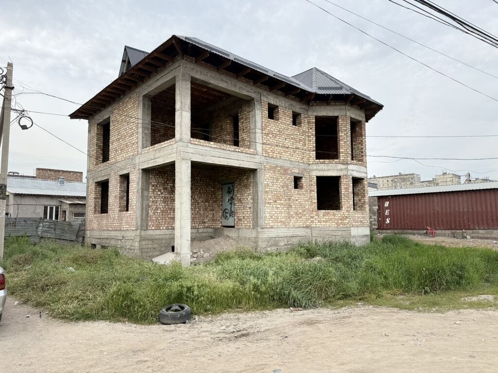 6 комнат и более, 184 м², 34 соток, Бишкек, Рухий Мурас ж/м Собственник: фото 1