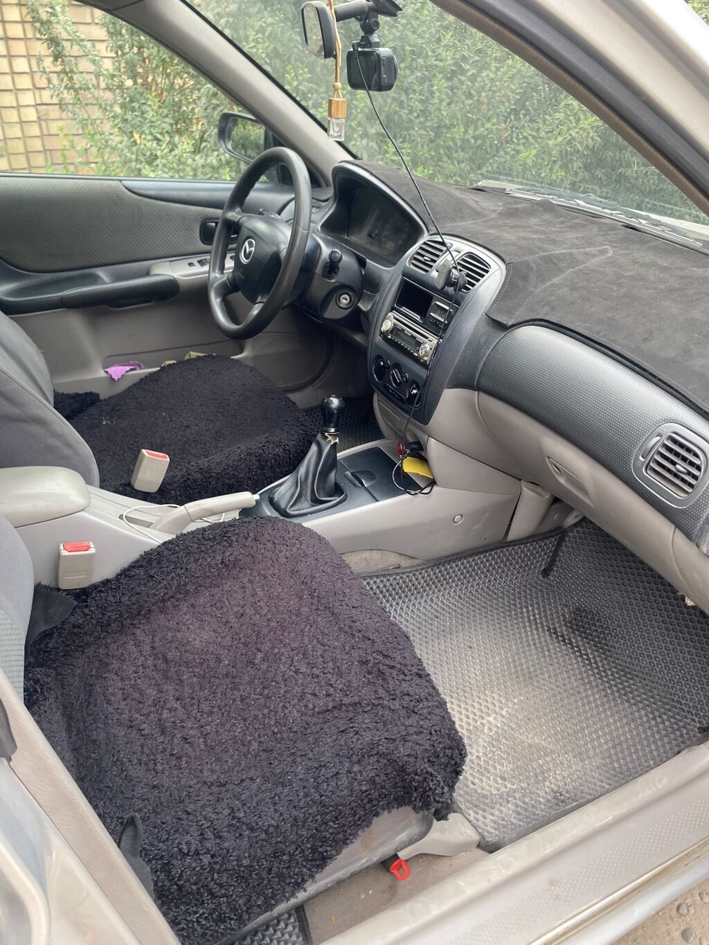 Mazda 323: 2003 г., Механика, Дизель, Хэтчбэк: фото 5