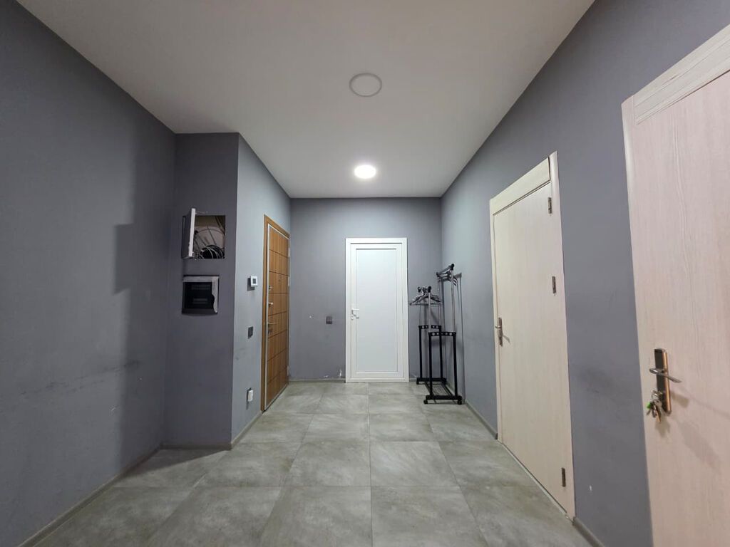 Ağ Şəhərdə ofis icarəyə verilir Ünvan: Ağ Şəhər Sahə: 25 m² Qiymət