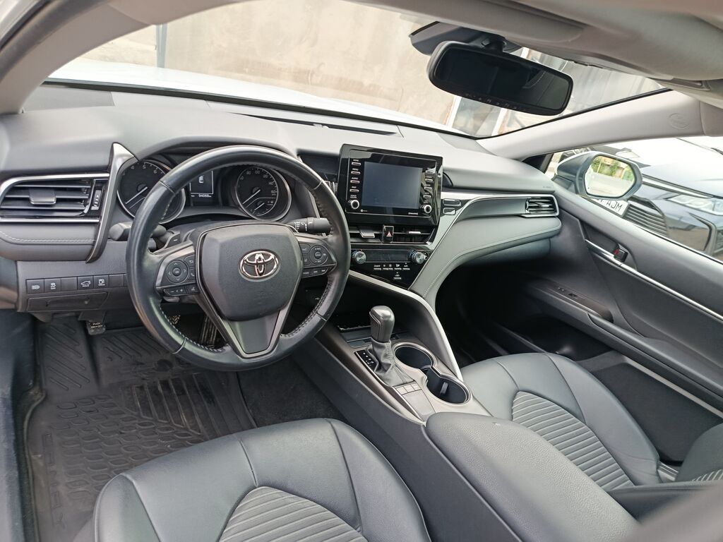 Toyota Camry: 2021 г., 2.5 л, Автомат, Бензин, Седан: фото 5