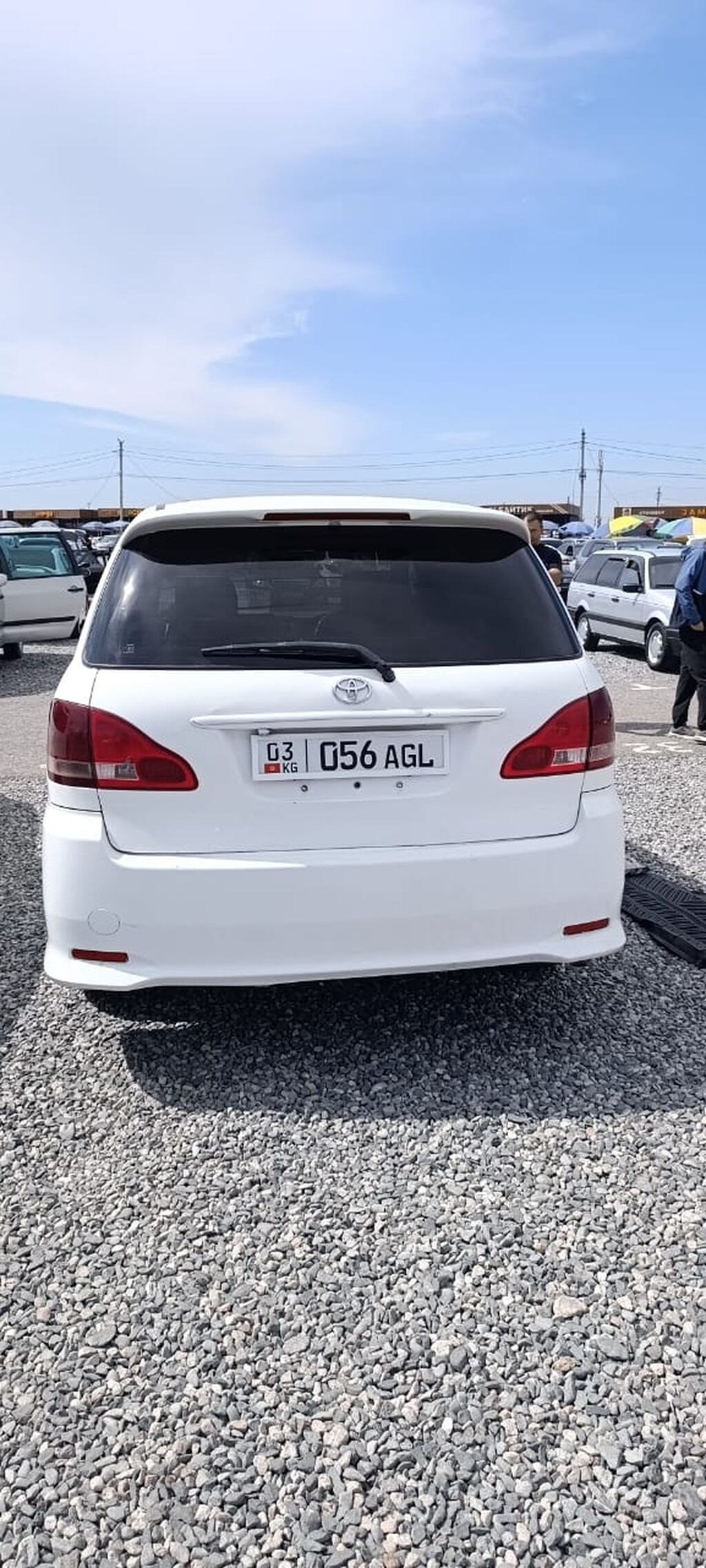 Toyota Ipsum: 2002 г., 2.4 л, Автомат, Бензин, Минивэн: фото 3