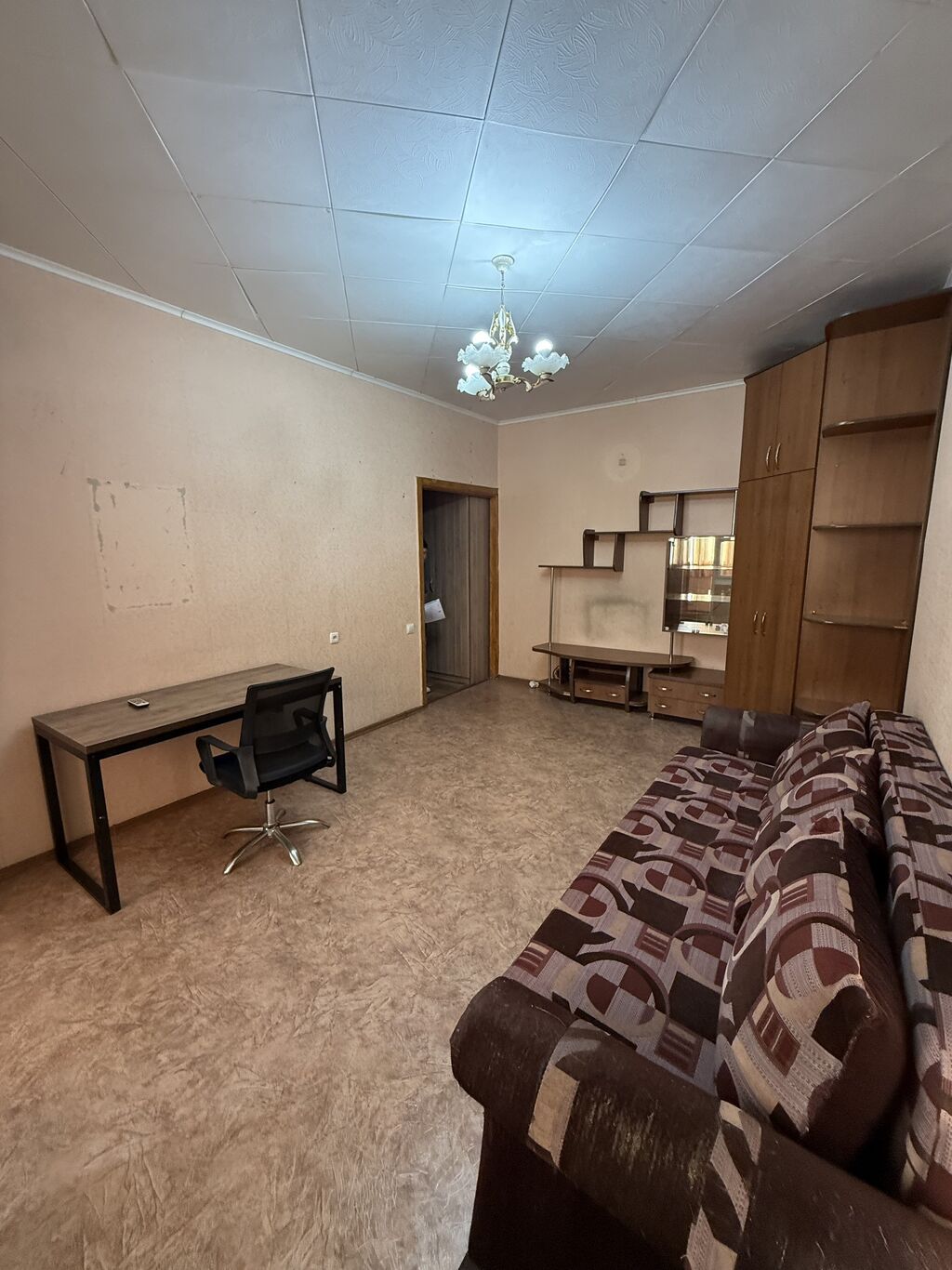 1 комната, 40 м², 11 мкр 105 серия, 4 этаж, Косметический ремонт: фото 3