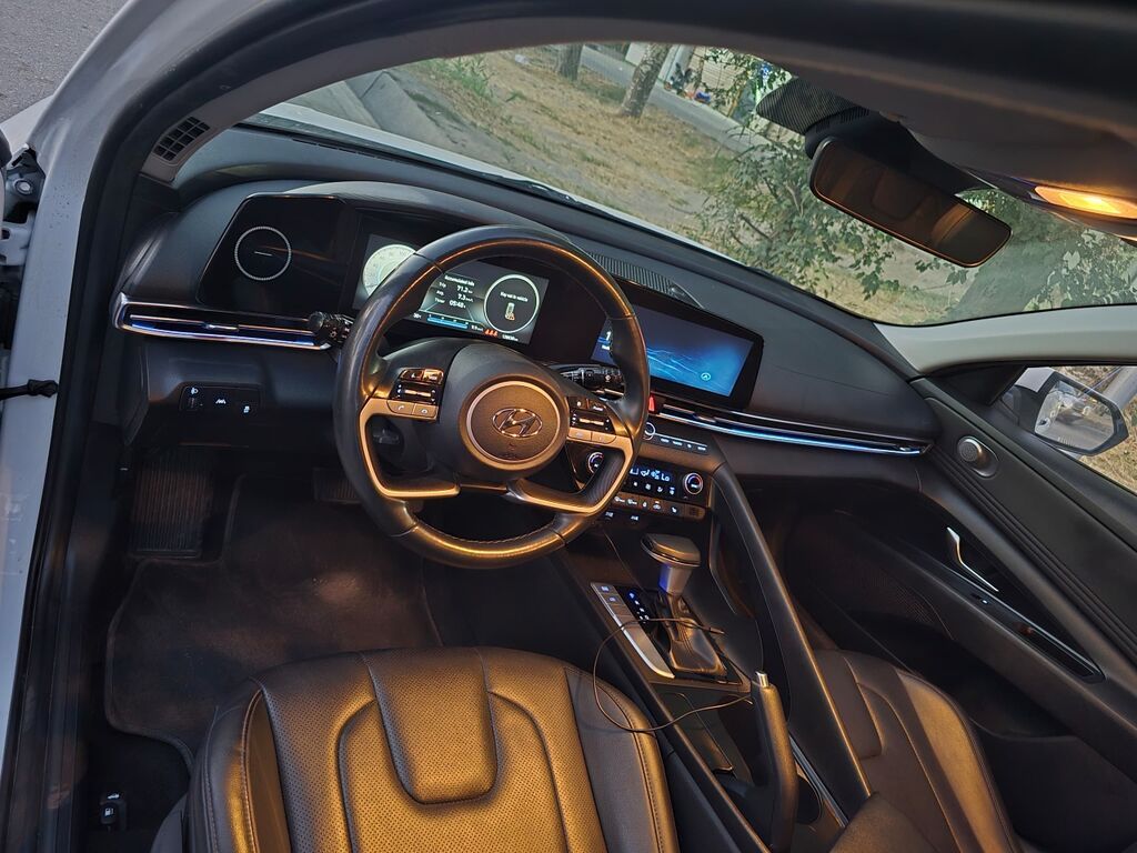 Hyundai Avante: 2020 г., 1.6 л, Вариатор, Бензин, Седан: фото 6