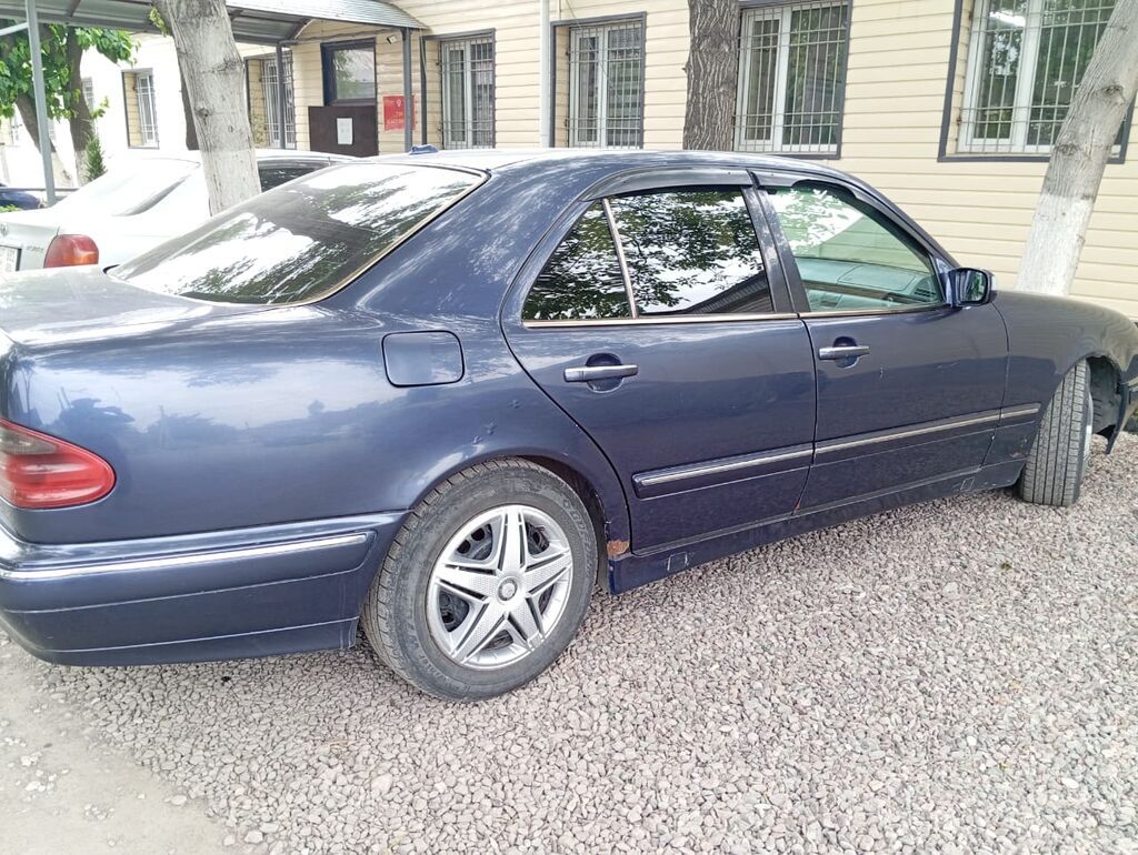Mercedes-Benz E-Class: 2000 г., 2.2 л, Автомат, Дизель, Седан: фото 4