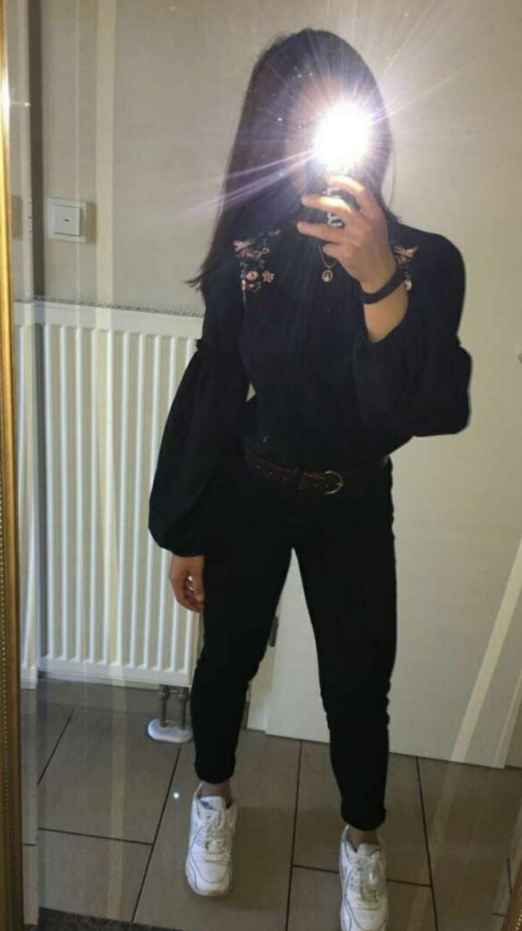 Нужна подработка красивая пунктуальная несерьёзным не: Договорная ᐈ ...