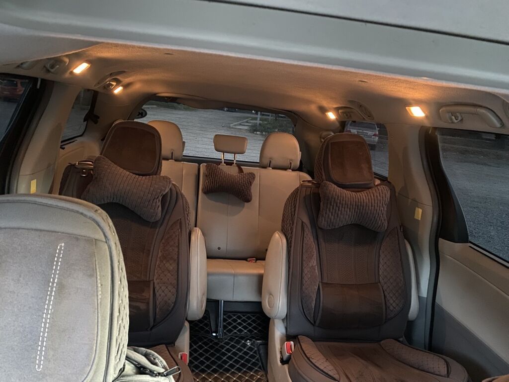 Toyota Sienna: 2011 г., 3.5 л, Автомат, Бензин, Минивэн: фото 6