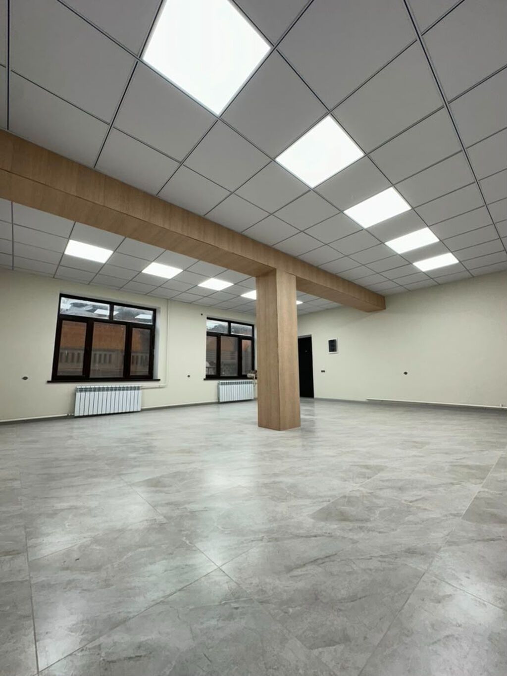 : 170 м², С ремонтом, С отдельным санузлом
