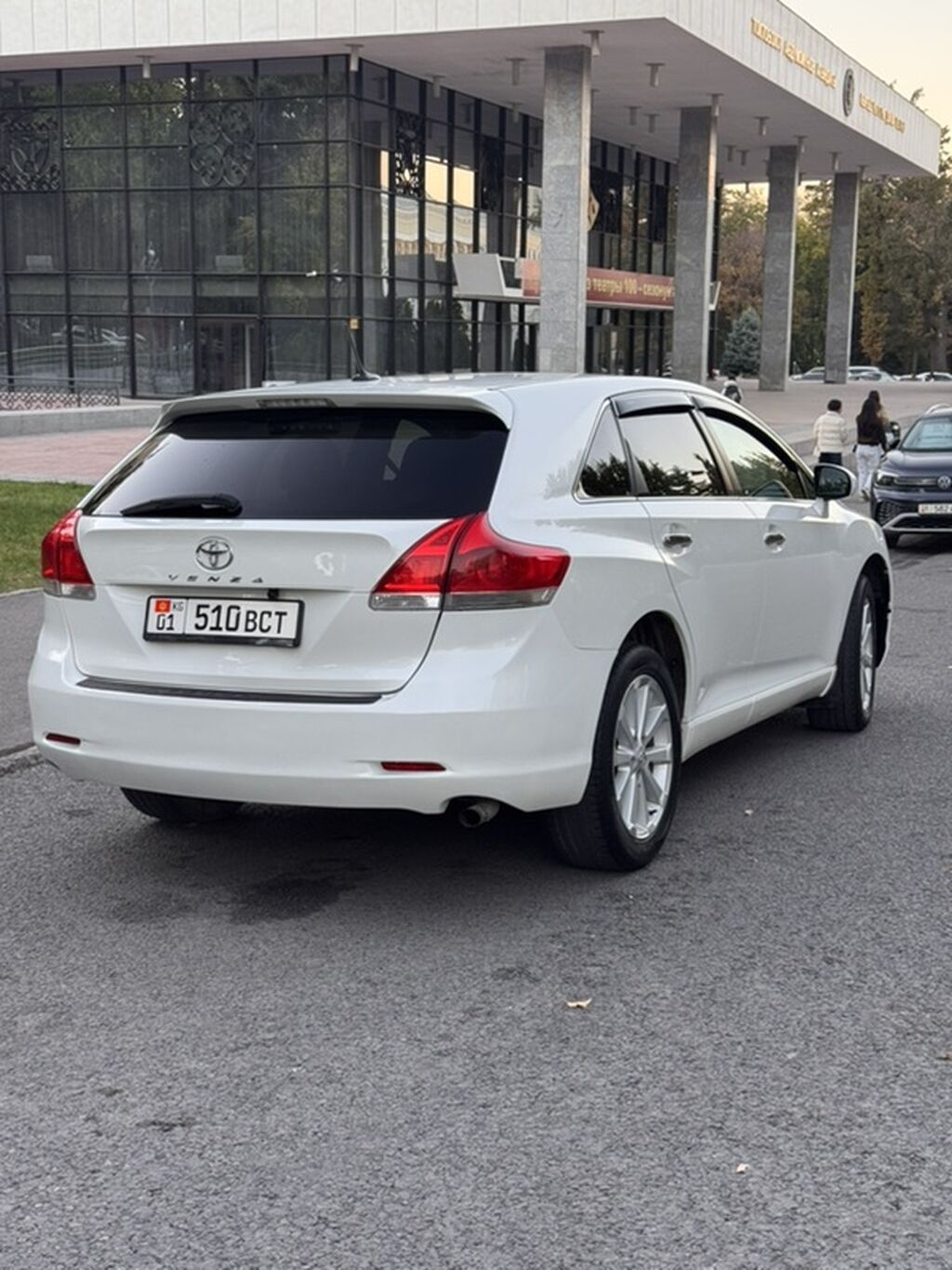 Toyota Venza: 2009 г., 2.7 л, Автомат, Бензин, Кроссовер: фото 6