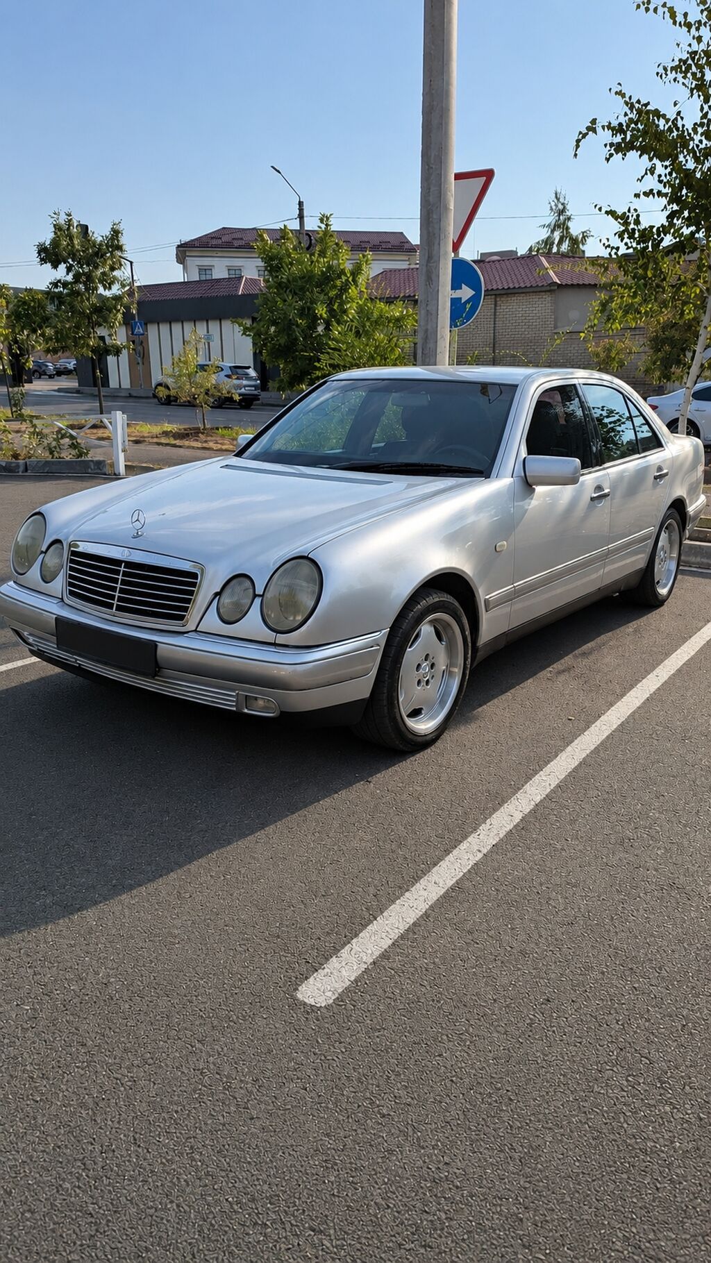 Mercedes-Benz E-Class: 1998 г., 3.2 л, Автомат, Бензин, Седан