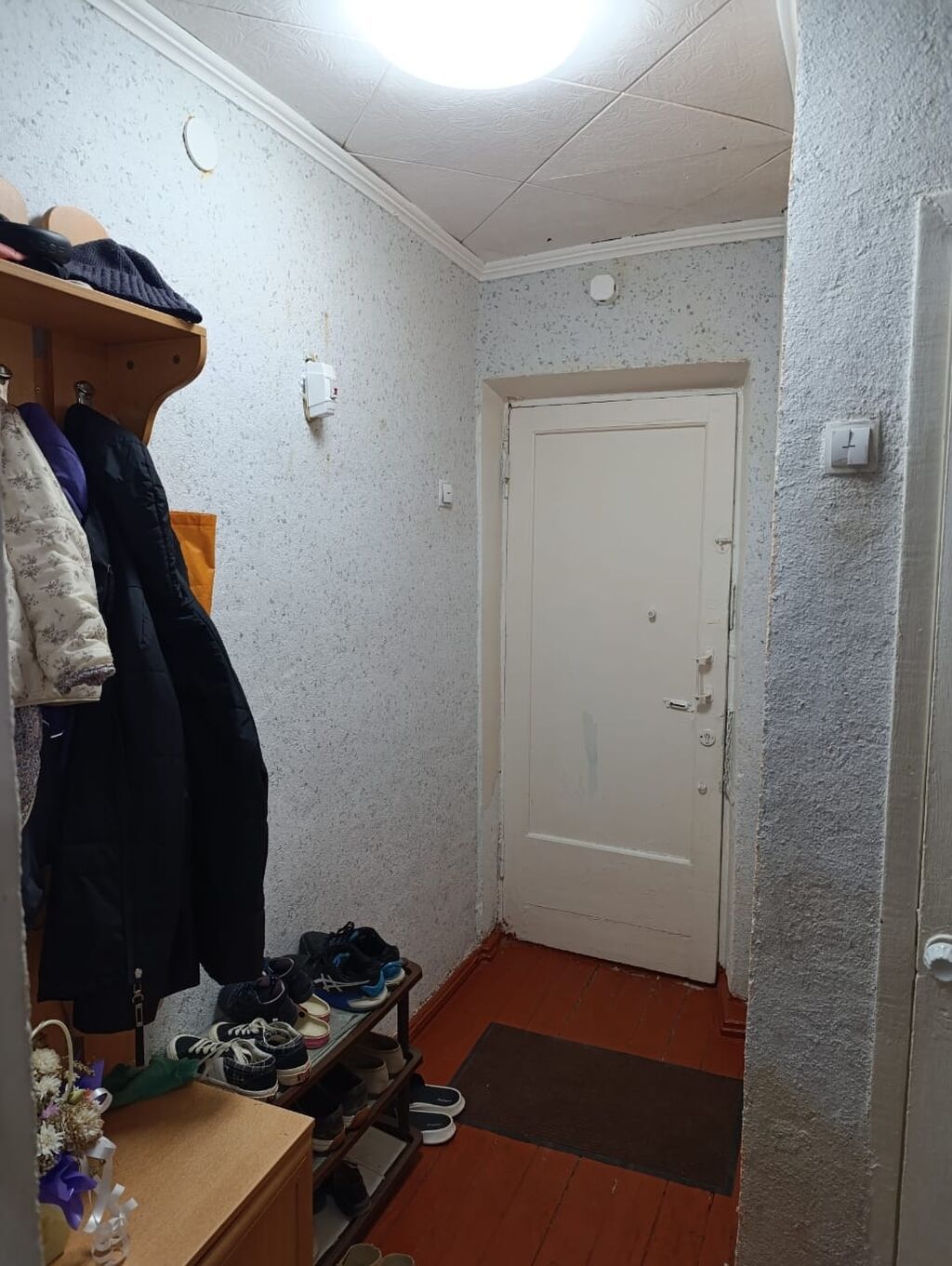 3 комнаты, 50 м², 104 серия, 1 этаж, Косметический ремонт: фото 4