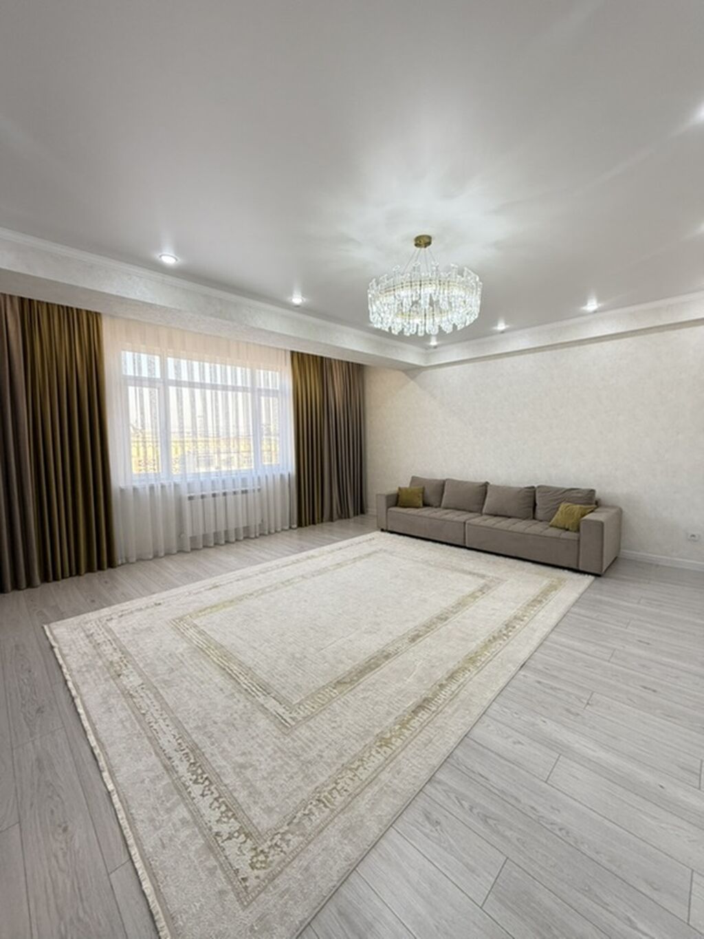 4 комнаты, 170 м², Мега Комфорт ТЦ Элитка, 9 этаж: фото 2