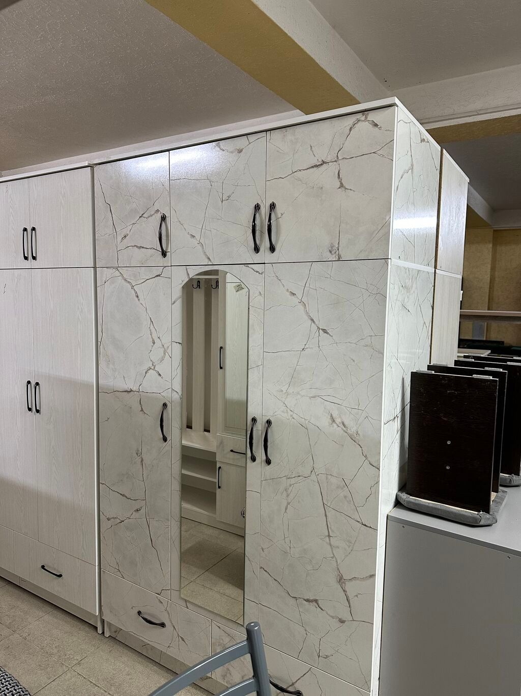 Продаю готовый шкаф Шифоньер Из российского ламината Кромка пах: фото 3