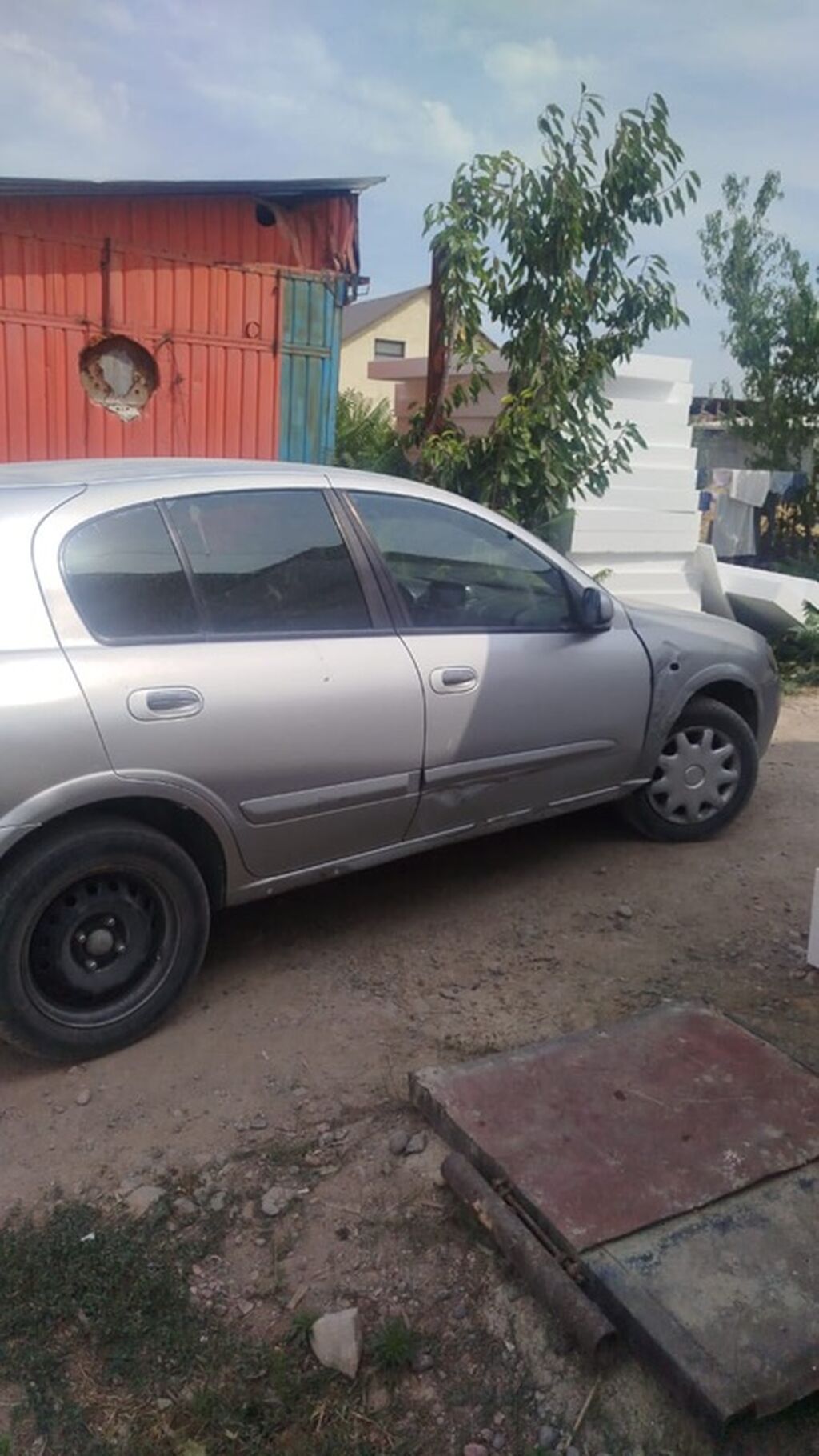 Nissan Almera Tino: 2003 г., Механика, Бензин, Хэтчбэк: фото 3
