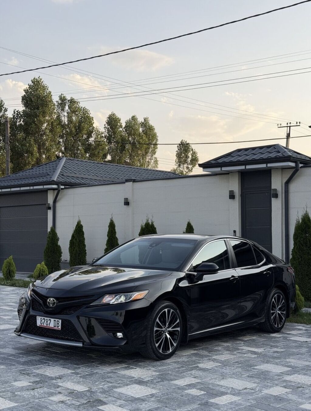 Toyota Camry: 2019 г., 2.5 л, Автомат, Бензин, Седан: фото 4