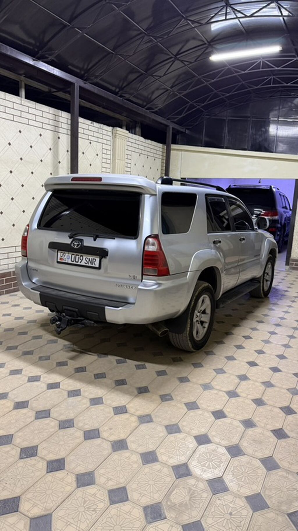 Toyota 4Runner: 2006 г., 4.7 л, Автомат, Газ, Внедорожник: фото 3