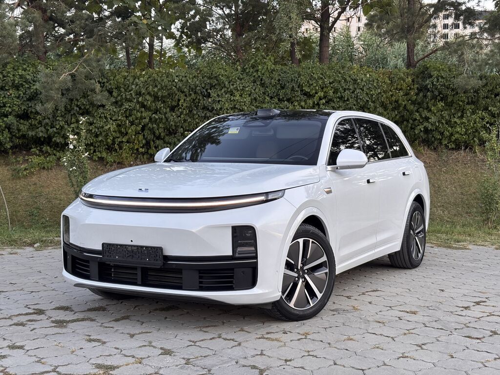 Lixiang L7: 2024 г., 1.5 л, Автомат, Гибрид, Кроссовер: фото 2