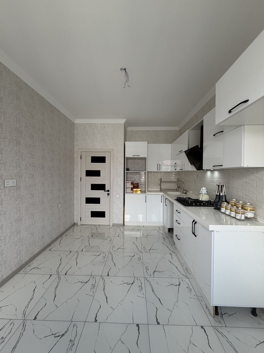 3 otaqlı, Yeni tikili, 82 kv. m