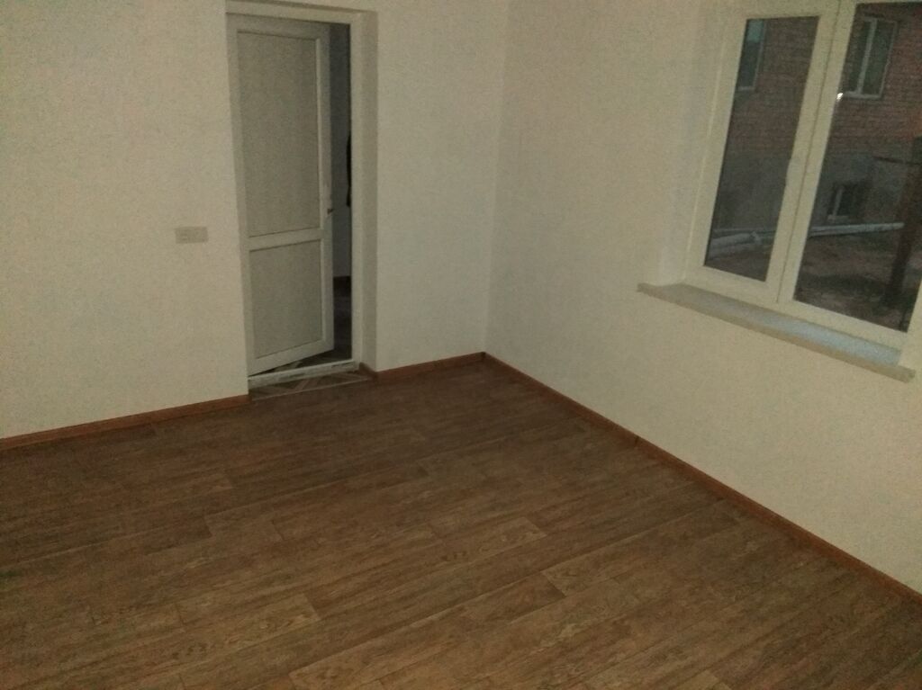 Сдаётся 2-комнатная квартира. С прихожкой. Есть горячая вода и душ: фото 4