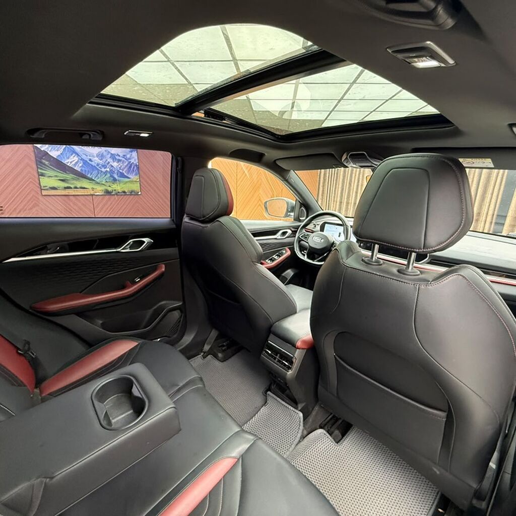 Geely Coolray: 2023 г., 1.5 л, Автомат, Бензин, Кроссовер — фото 5