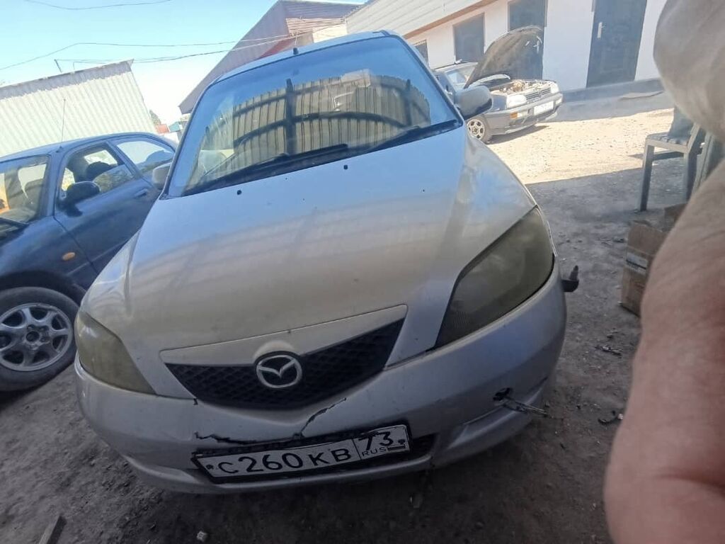 Mazda Verisa: 2003 г., 1.3 л, Хэтчбэк: фото 2