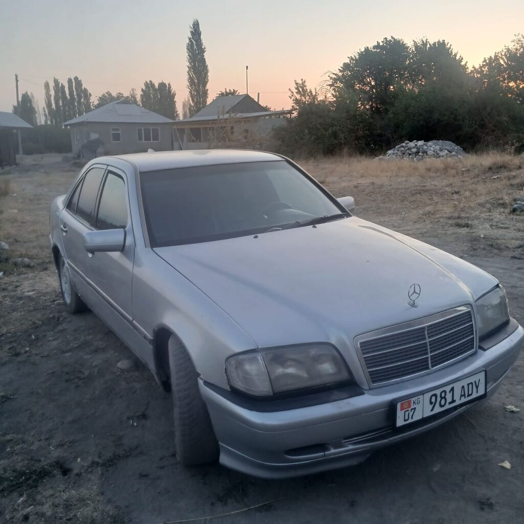 Mercedes-Benz C-Class: 1994 г., 2 л, Автомат, Бензин, Седан: фото 3