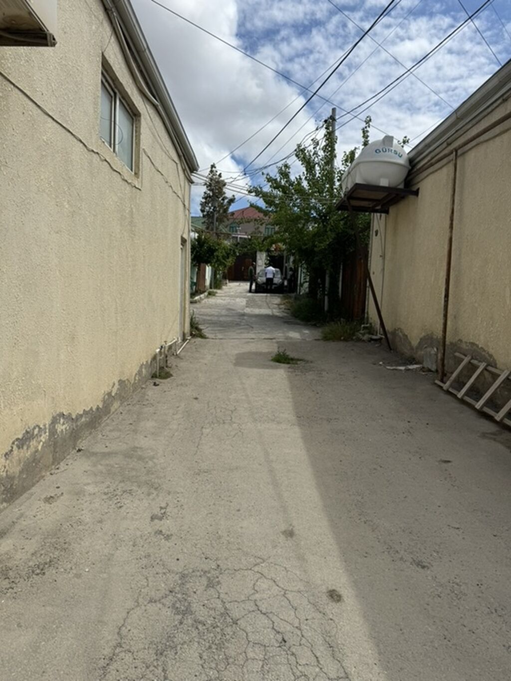 81 kv. m, 3 otaqlı, Kombi, Qaz, İşıq