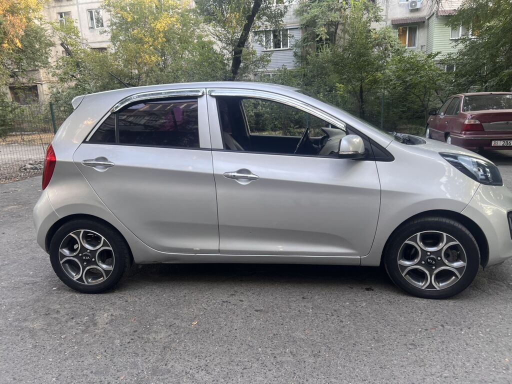 Kia Picanto: 2015 г., 1 л, Автомат, Бензин, Хэтчбэк: фото 2