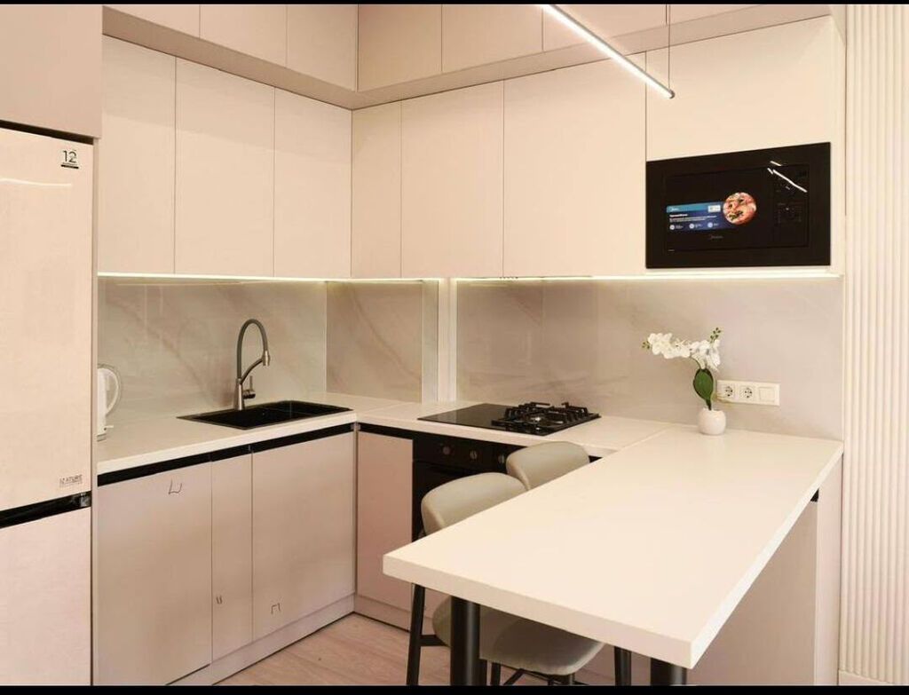 2 комнаты, 49 м², Элитка, 10 этаж, Дизайнерский ремонт: фото 1