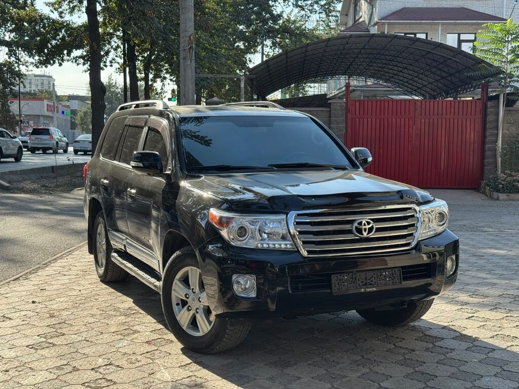Toyota Land Cruiser: 2013 г., 4.5 л, Автомат, Дизель, Внедорожник: фото 2