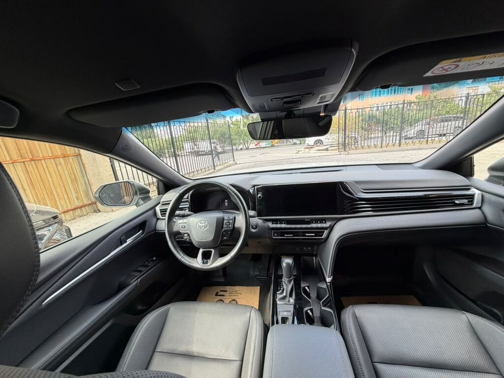 Toyota Camry: 2024 г., 2.5 л, Автомат, Бензин, Седан: фото 4