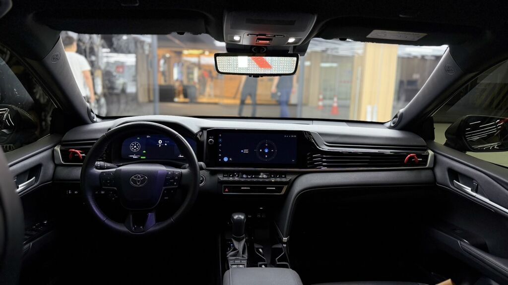 Toyota Camry: 2025 г., 2.5 л, Вариатор, Гибрид, Седан: фото 7
