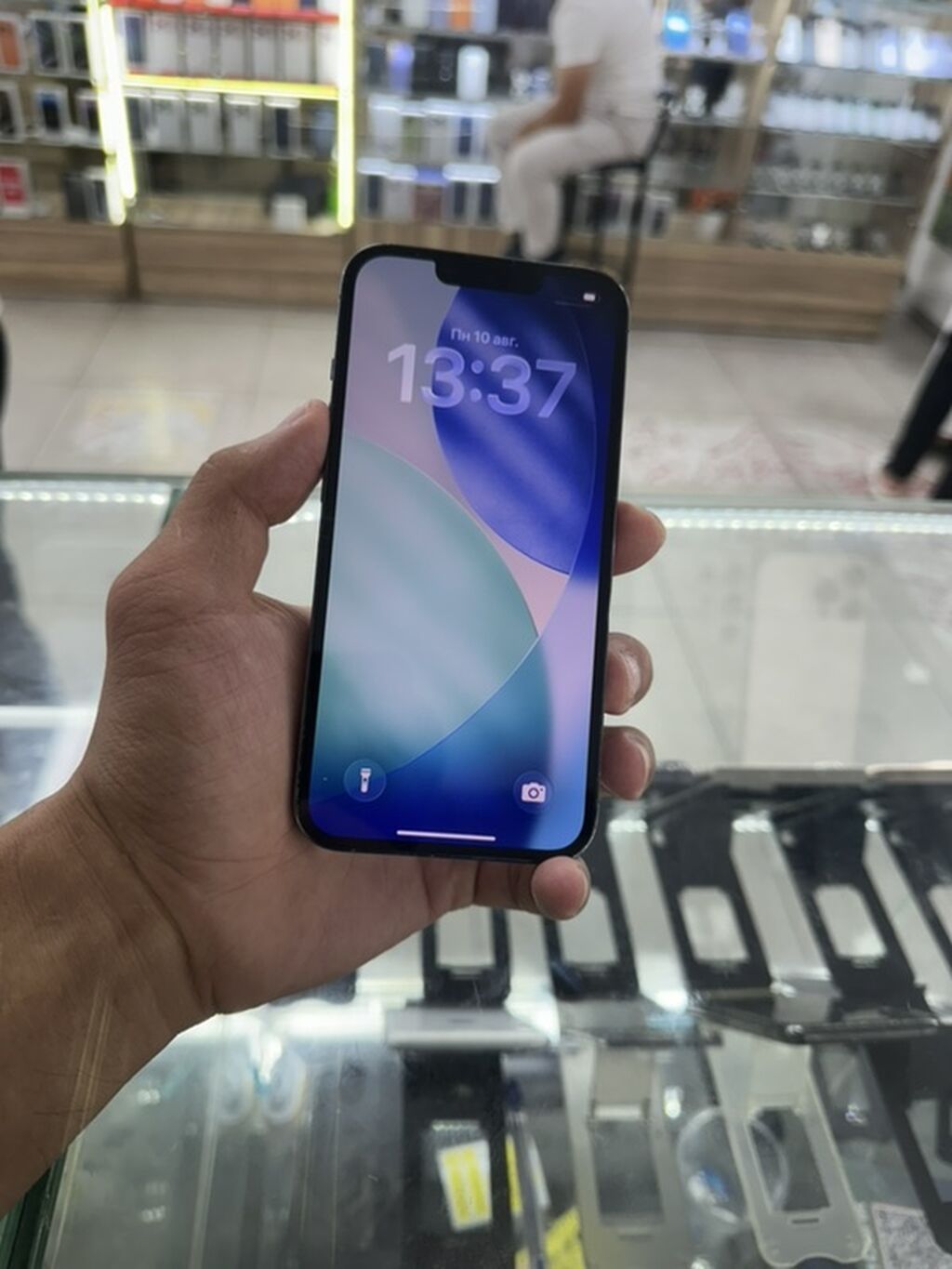 IPhone 13 Pro, Б/у, 256 ГБ, Sierra Blue, Защитное стекло, Чехол, 93 %: фото 2