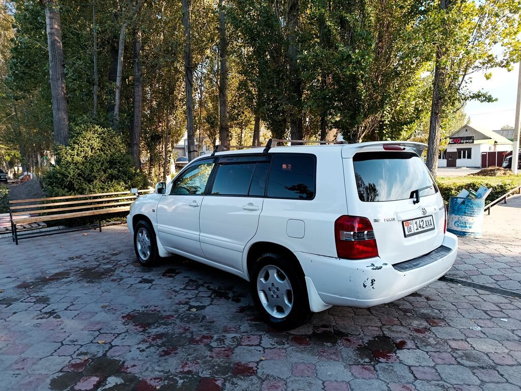 Toyota Kluger: 2004 г., 3 л, Автомат, Бензин, Внедорожник: фото 4