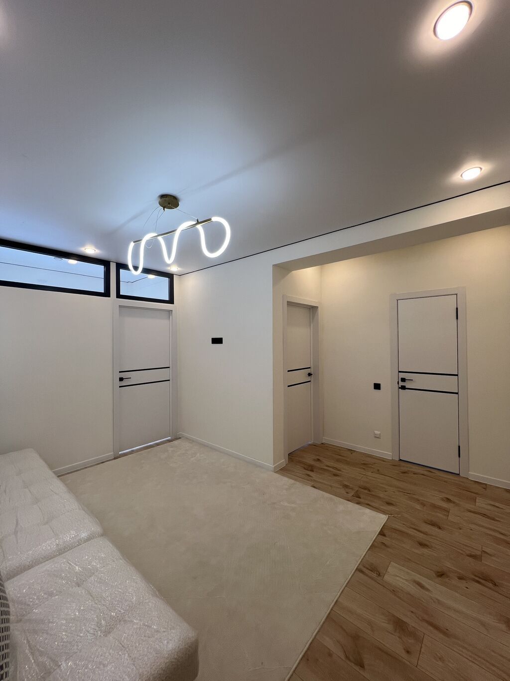 1 комната, 42 м², Кудайберген авторынок Элитка, 8 этаж, Дизайнерский ремонт: фото 2