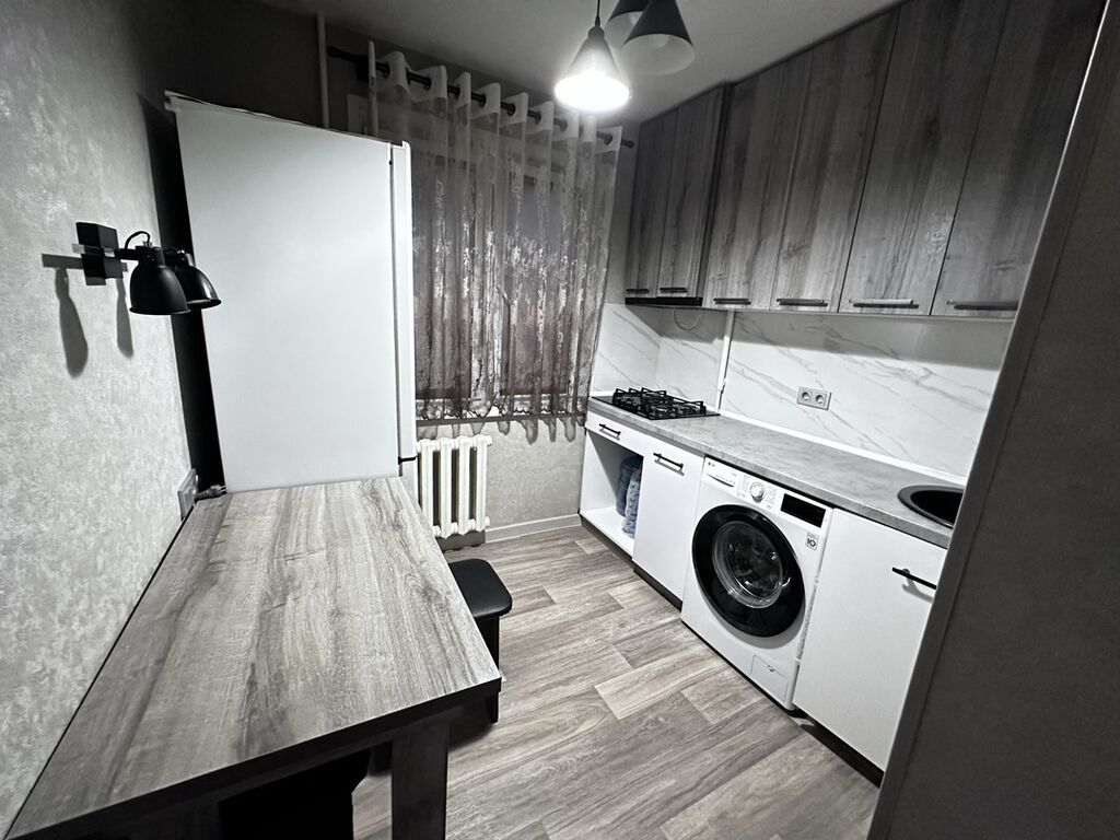 3 комнаты, 64 м², БГУ 104 серия, 1 этаж, Евроремонт: фото 7