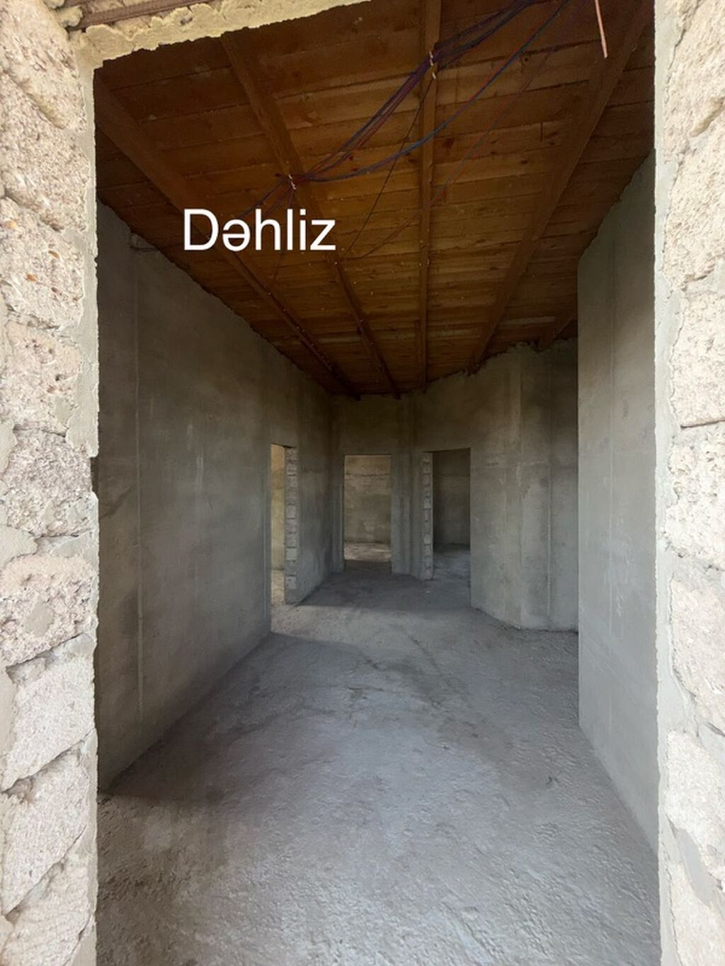 7 otaqlı, 288 kv. m, Kredit var, Təmirsiz