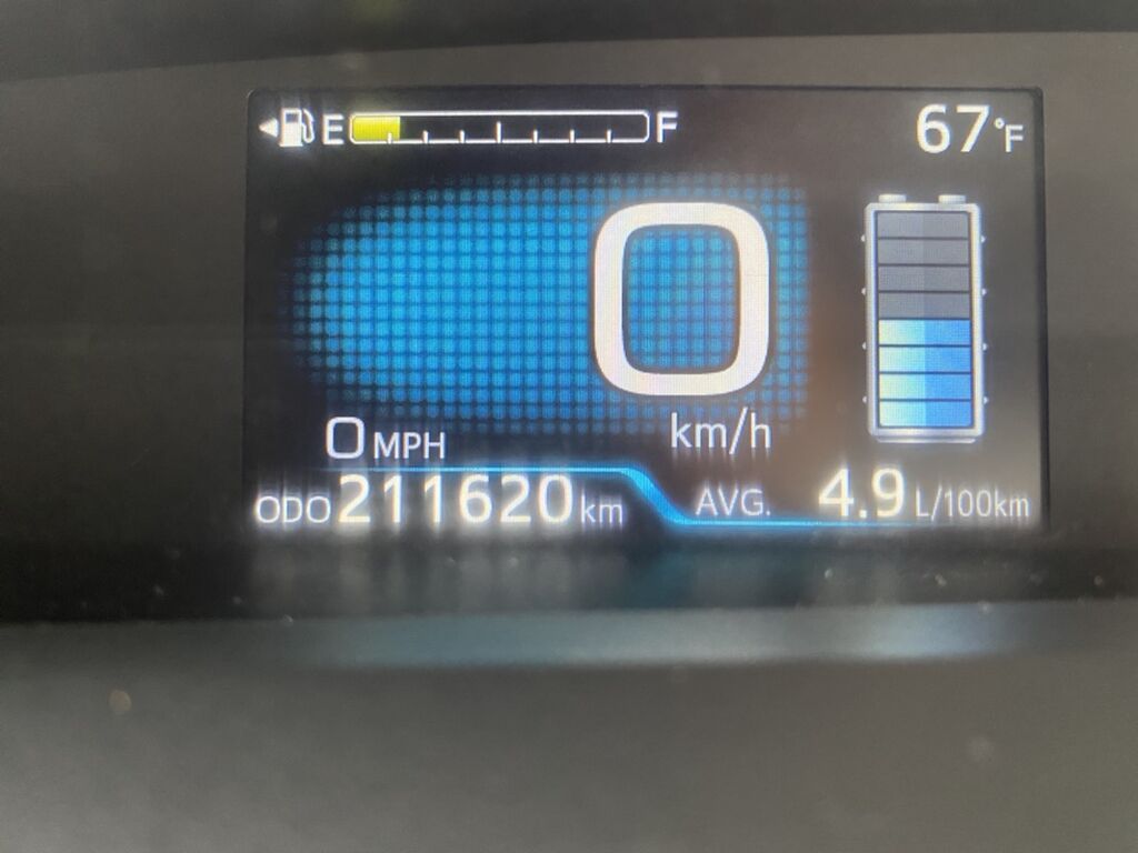 Toyota Prius: 2019 г., Гибрид, Хэтчбэк: фото 3