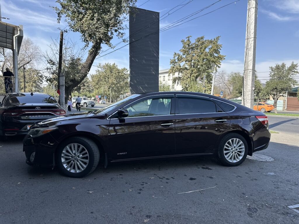Toyota Avalon: 2013 г., 2.5 л, Гибрид, Седан: фото 6